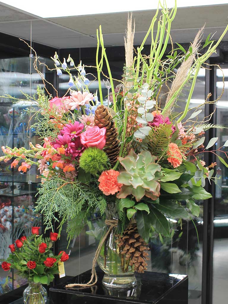Memorial Florists, Memorial Florists & Grenhouse, Luxurious & Upscale Floral Designs