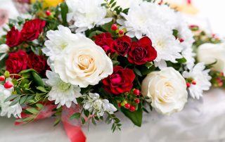 Memorial Florists offers holiday flowers