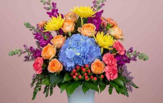Love Romance Flower Arrangement with Hydrangea and Mixed Flowers